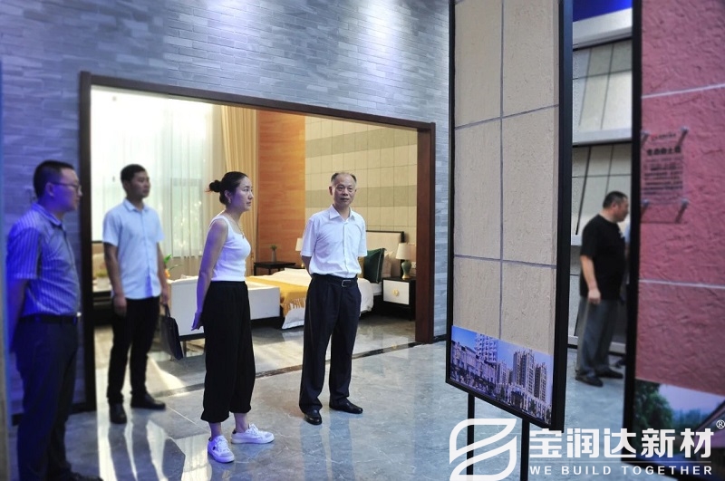 市政协主席开展万人助企联乡帮村调研